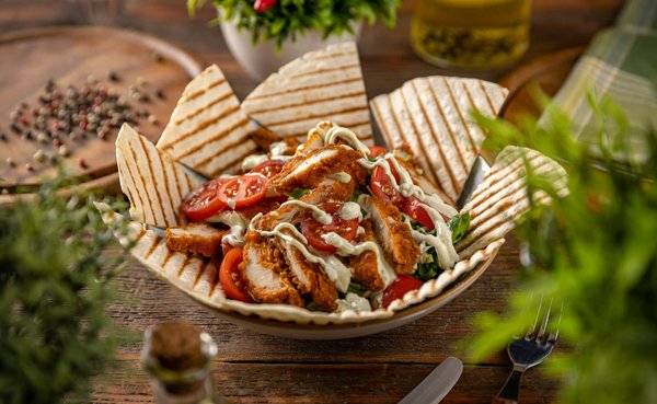 Comment planifier un menu hebdomadaire équilibré pour une famille de quatre personnes?